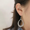 RICH TEARDROP EARRING